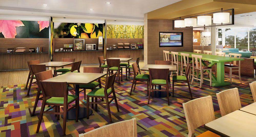 Fairfield Inn & Suites By Marriott Wisconsin Dells Lake Delton Exteriör bild